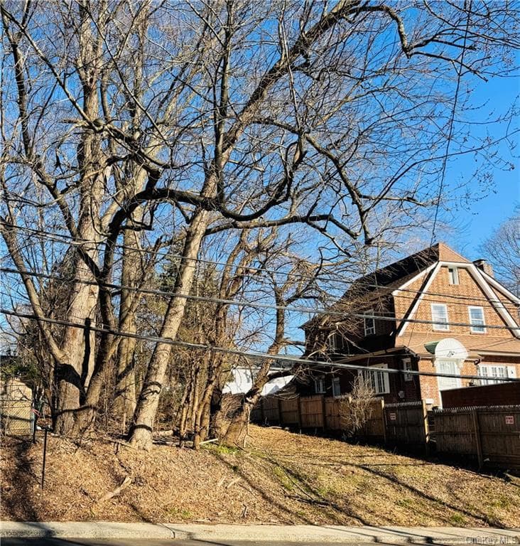 824 Saw Mill River Road thumbnail 6