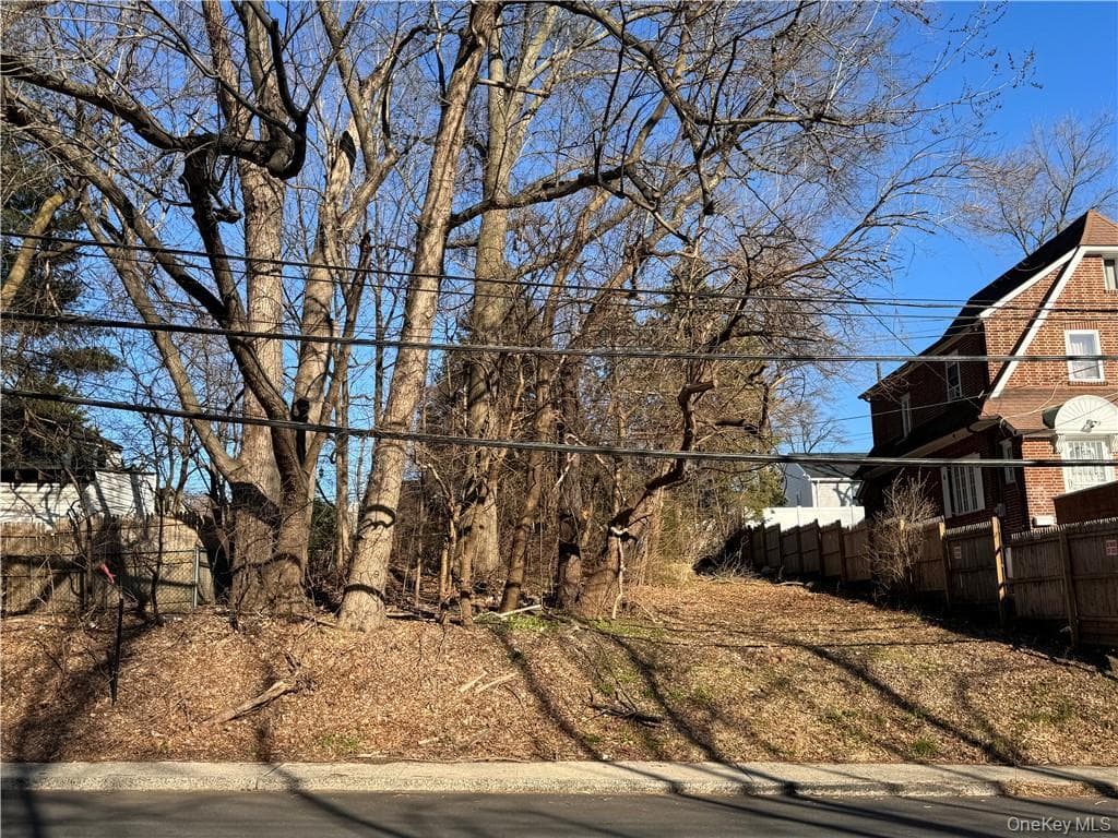 824 Saw Mill River Road thumbnail 4