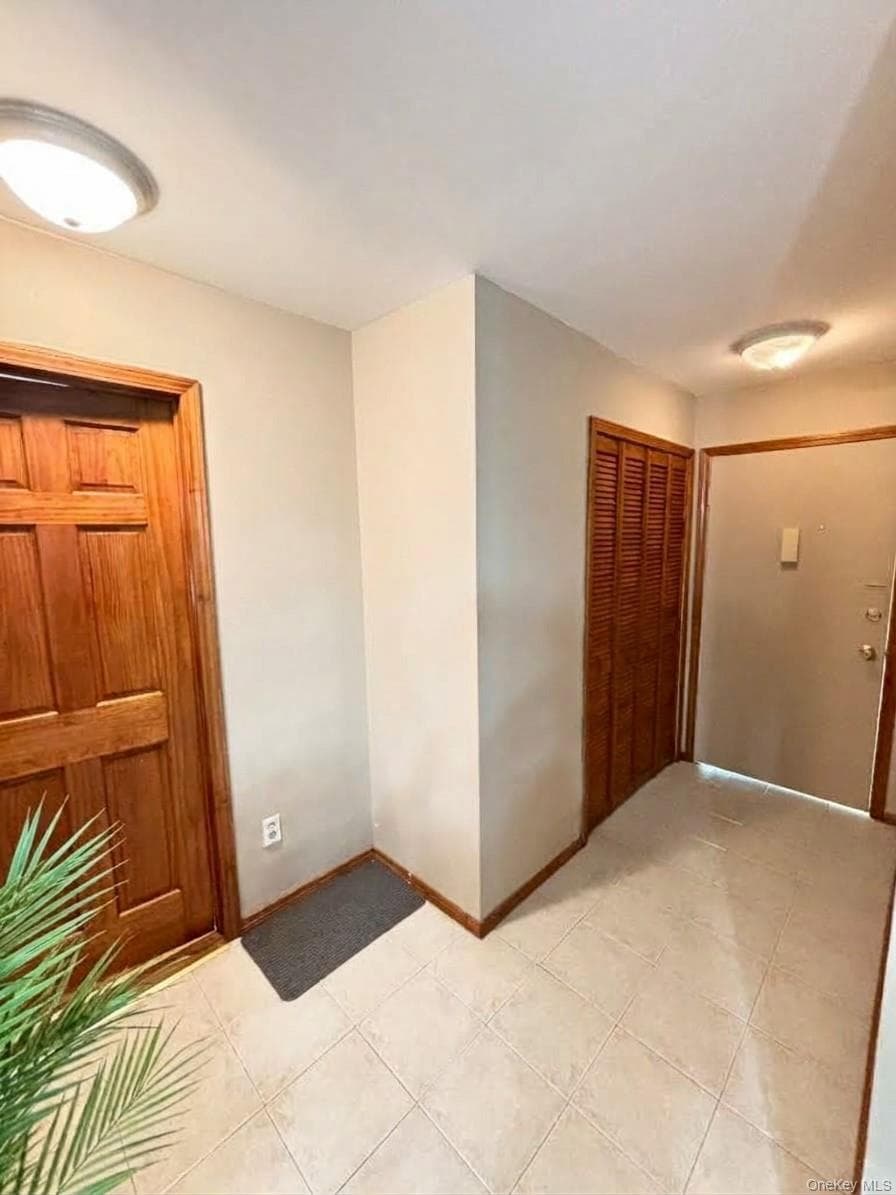 1001 Cherry Hill Drive Unit: 1001 thumbnail 4
