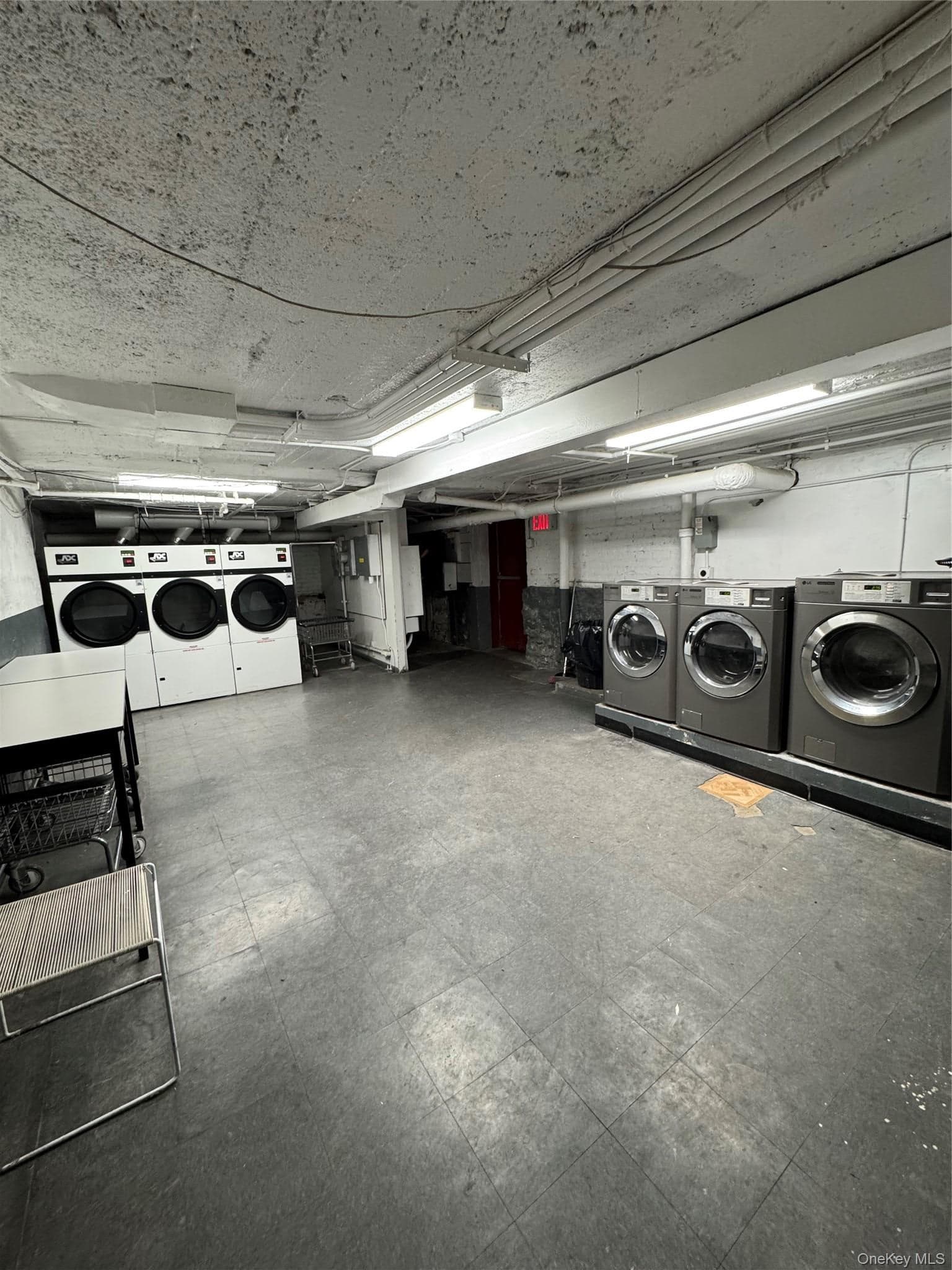 2922 Barnes Ave Ave Unit: 3L thumbnail 12