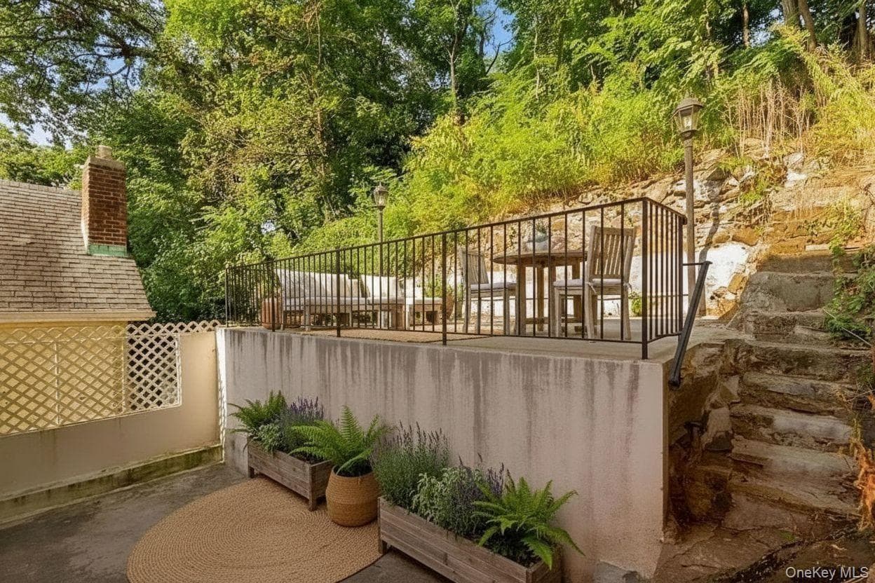 5461 Sylvan Avenue thumbnail 24
