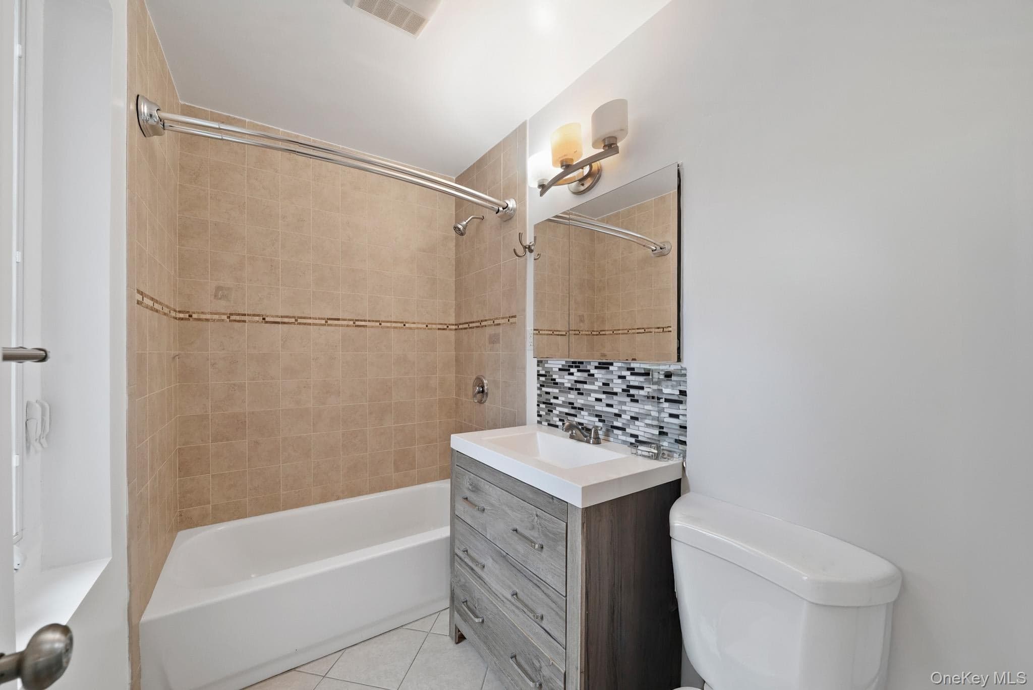 5461 Sylvan Avenue thumbnail 16