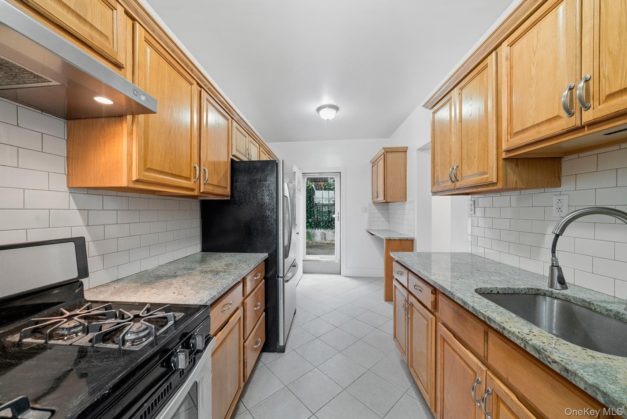 5461 Sylvan Avenue thumbnail 9