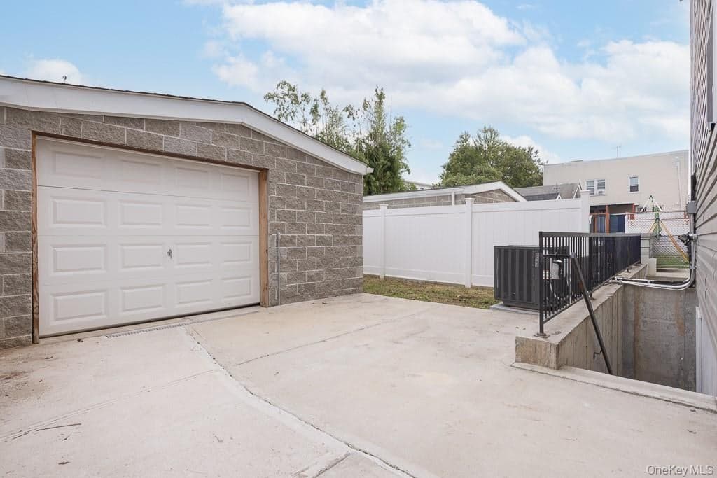 416 Revere Avenue thumbnail 6
