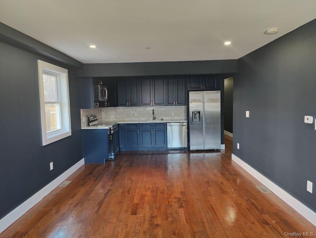 416 Revere Avenue thumbnail 9