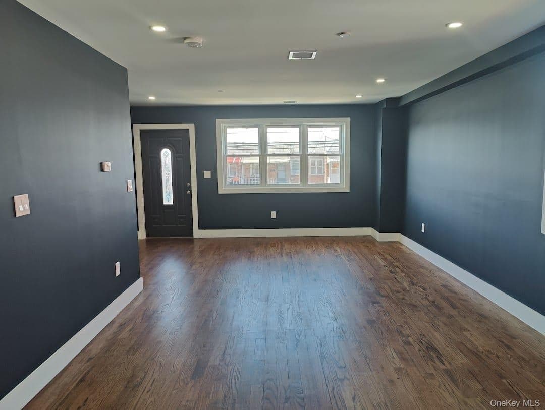 416 Revere Avenue thumbnail 16