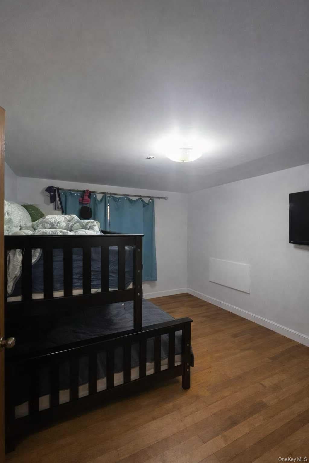 3733 107th Street Unit: 4A thumbnail 3