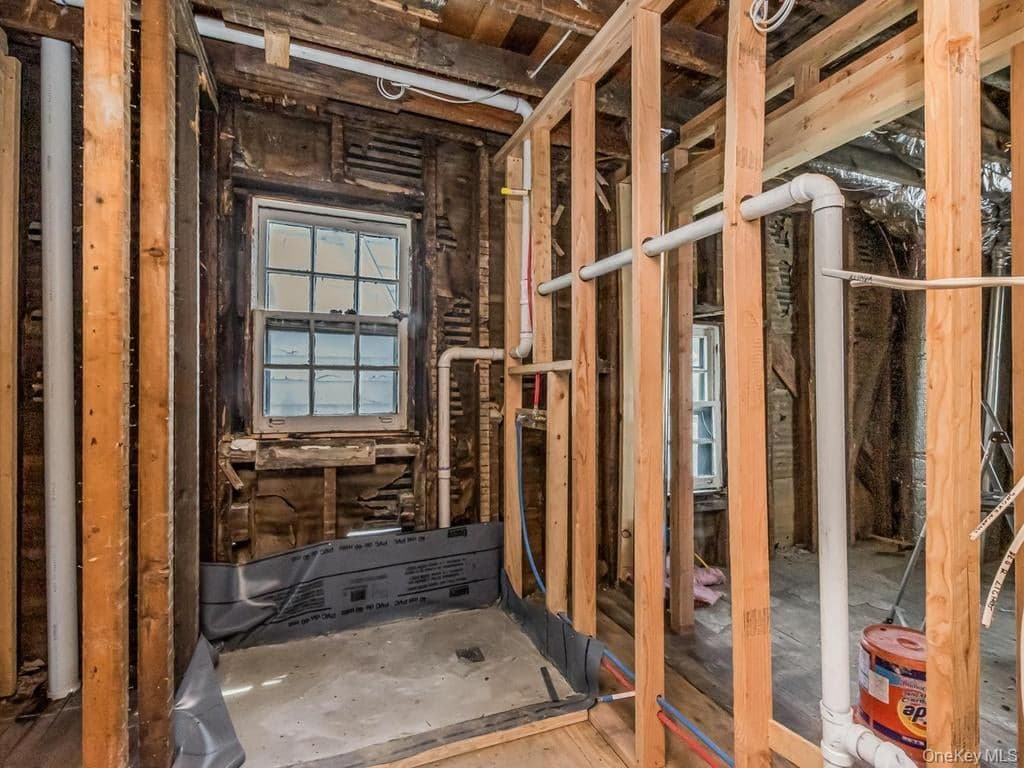 484 E 5th Street thumbnail 7
