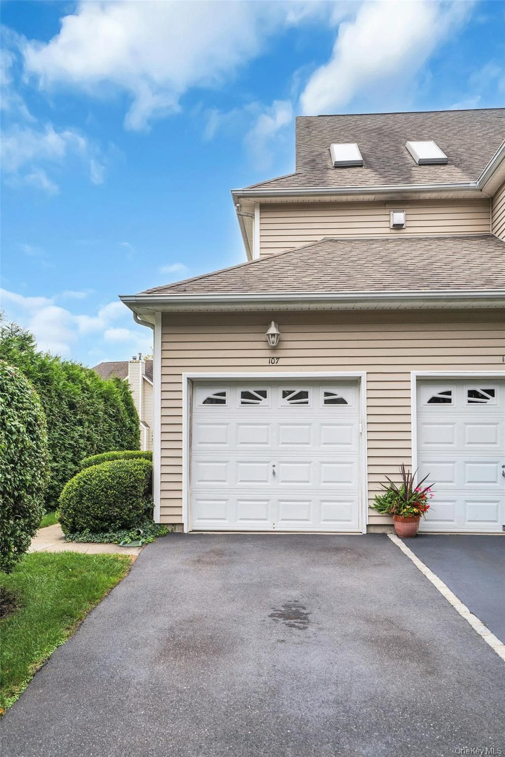 107 Deer Valley Drive thumbnail 5