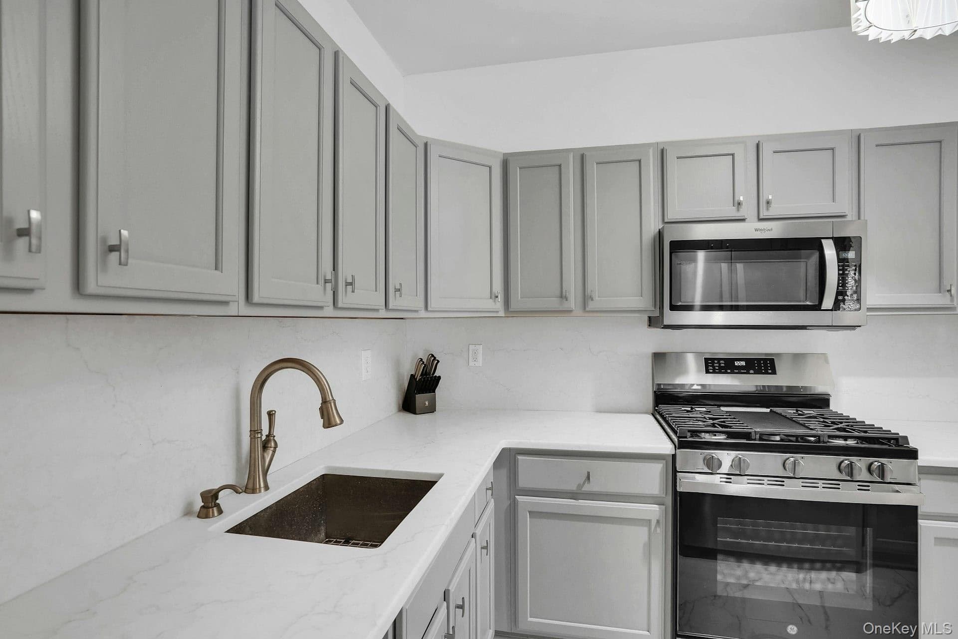 107 Deer Valley Drive thumbnail 22