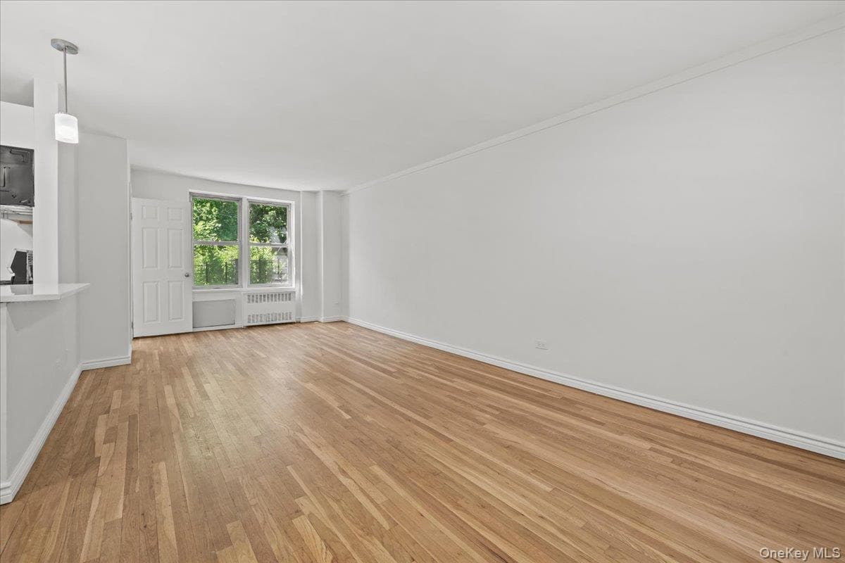 5425 Valles Avenue Unit: 4M thumbnail 11