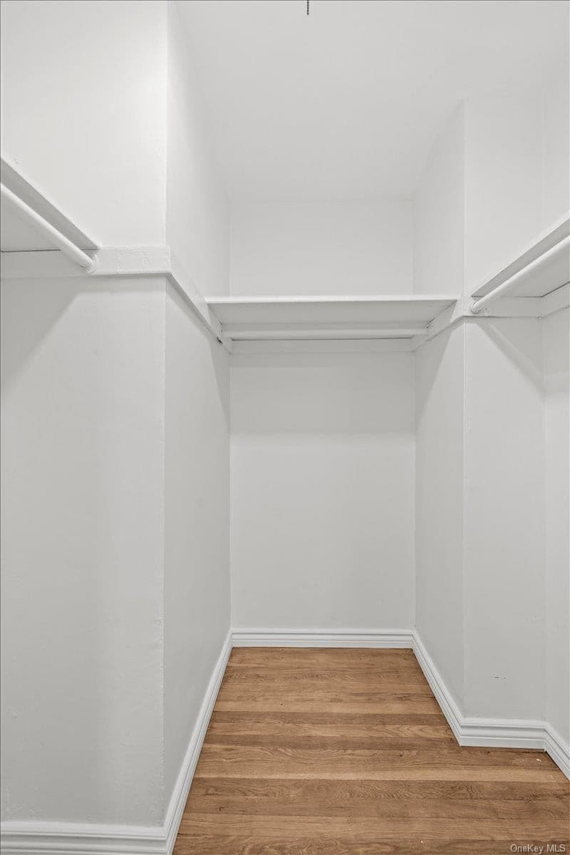 5425 Valles Avenue Unit: 4M thumbnail 17