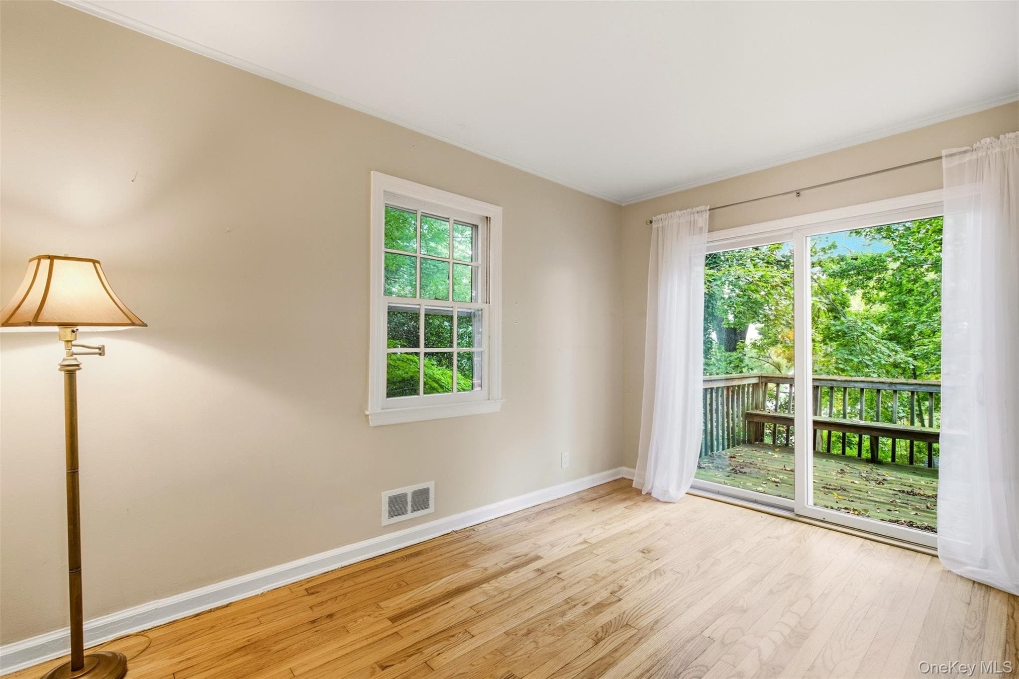 35 Ward Avenue thumbnail 11