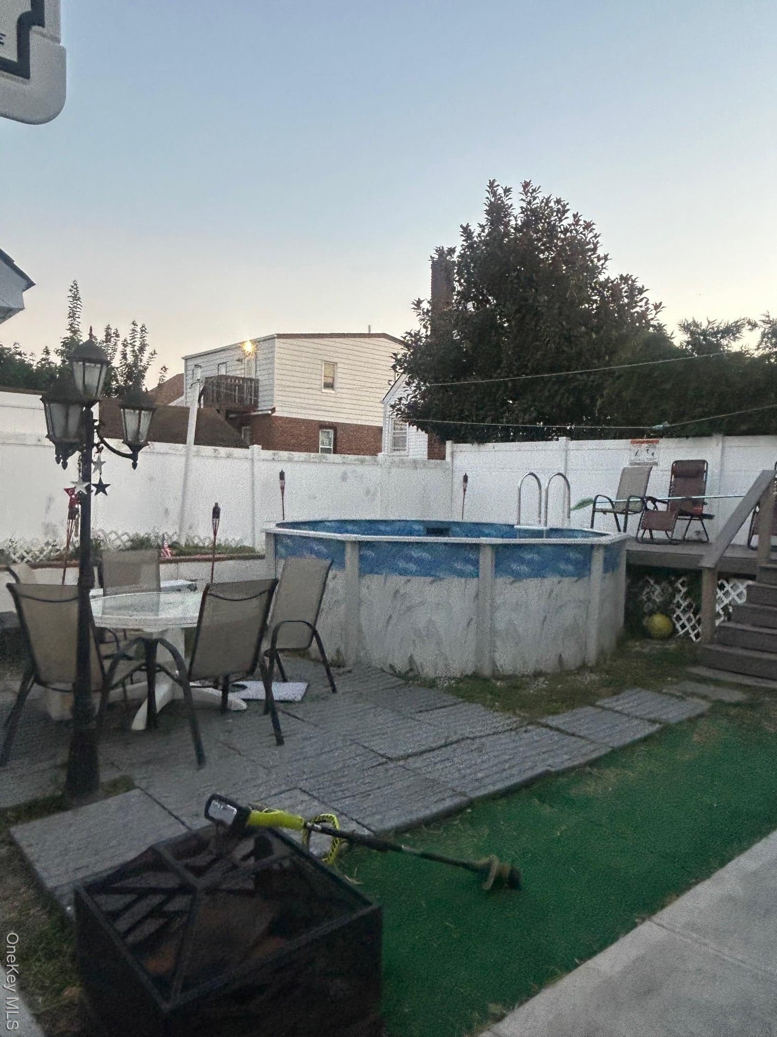 96-10 158th Avenue thumbnail 4