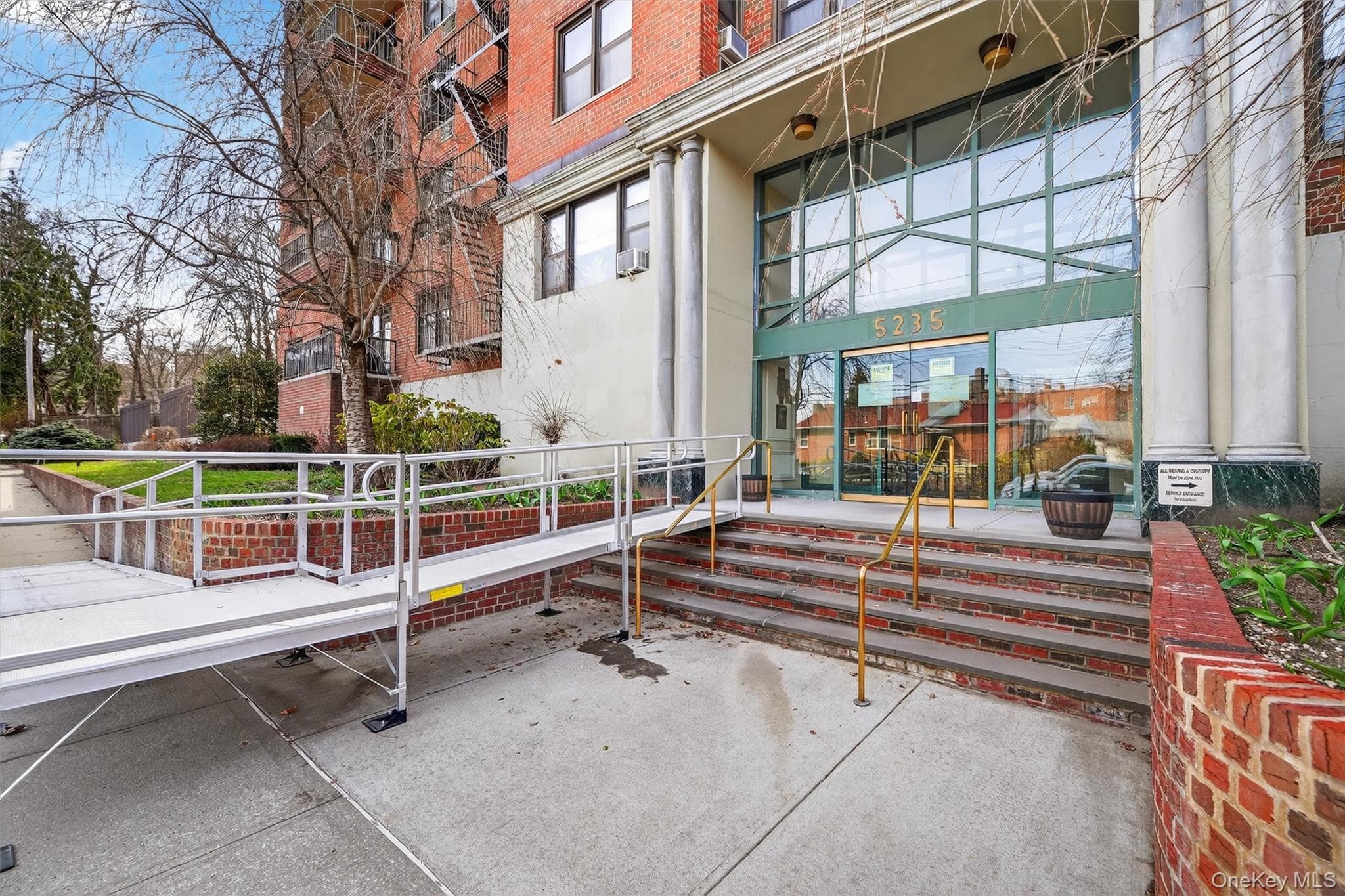 5235 Post Road Unit: 5A thumbnail 3