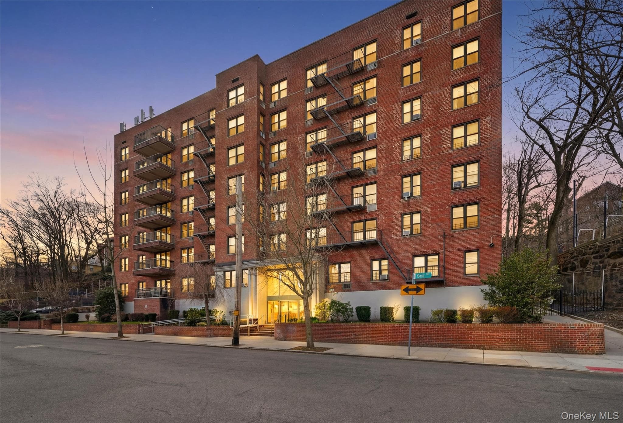 5235 Post Road Unit: 5A, Bronx