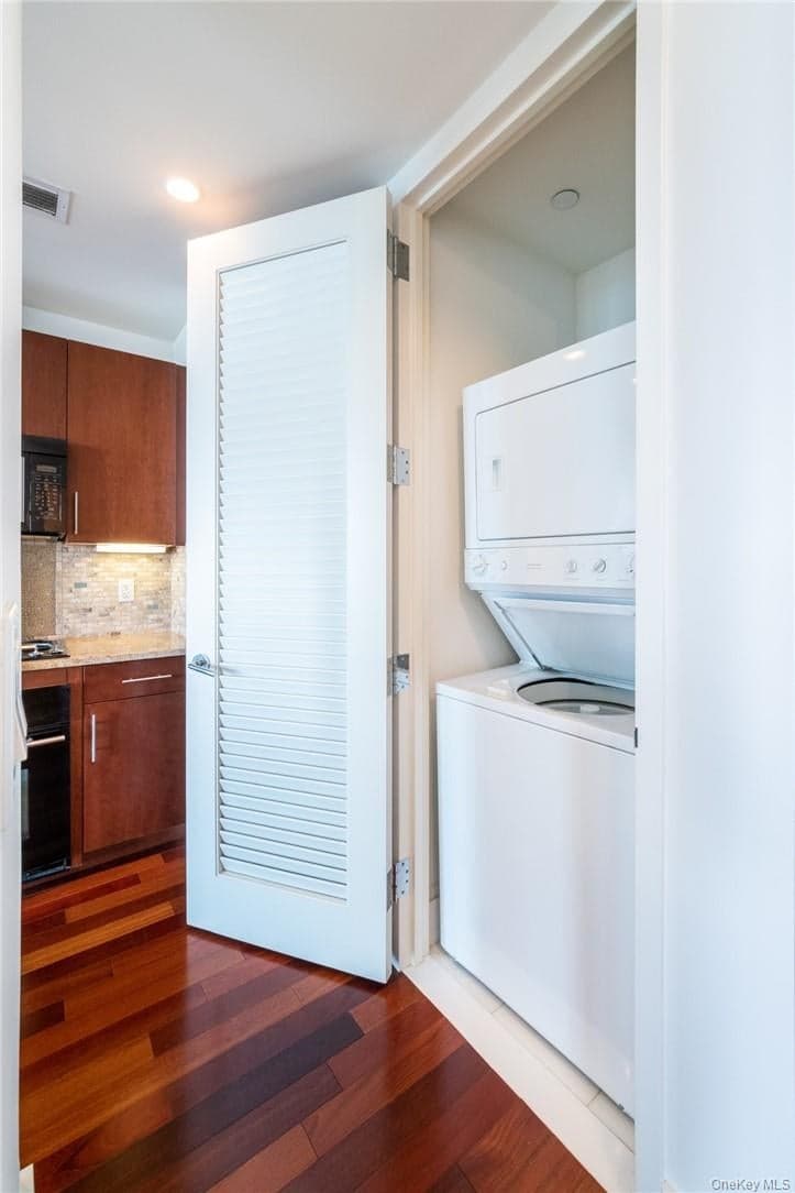 175 Huguenot Street Unit: 2602 thumbnail 6