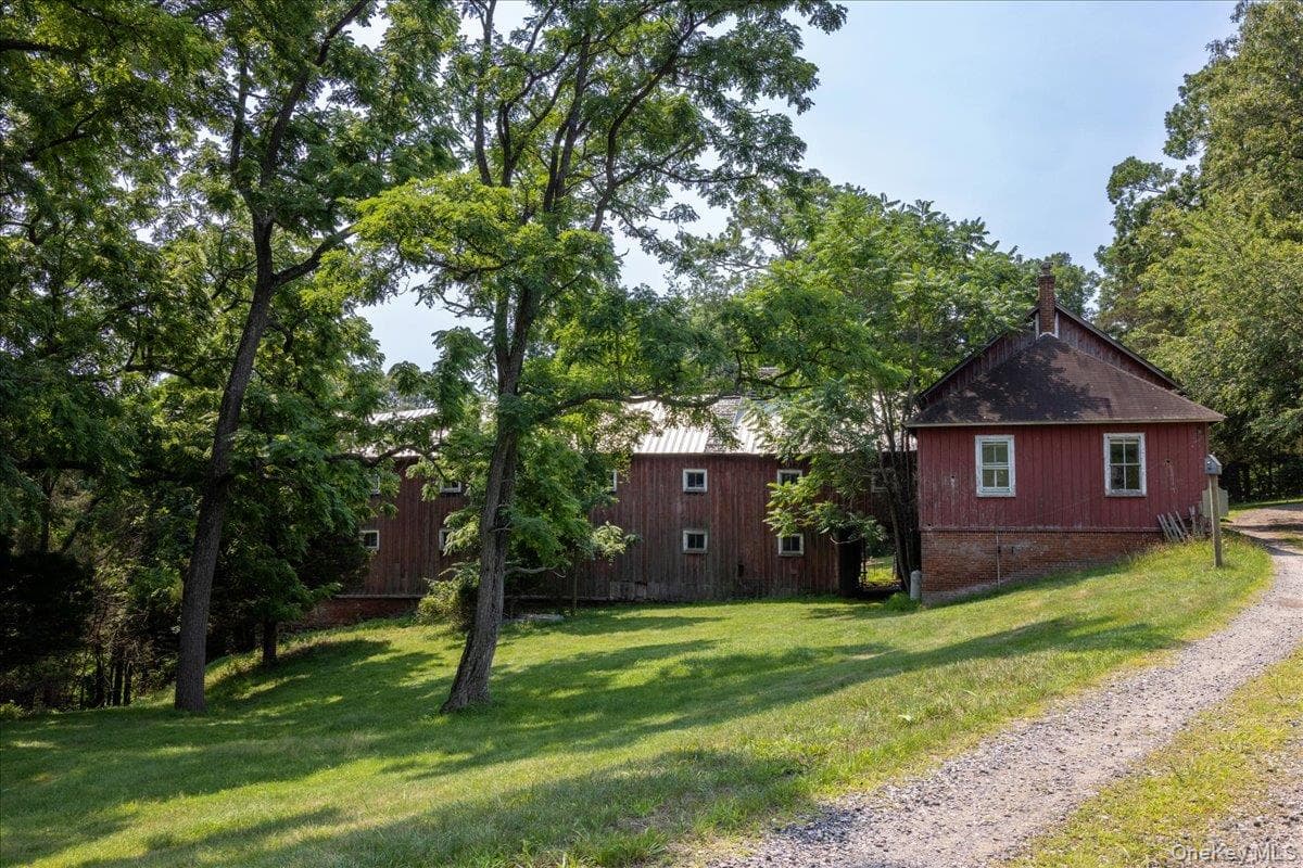 38 Landing Meadow Road thumbnail 27