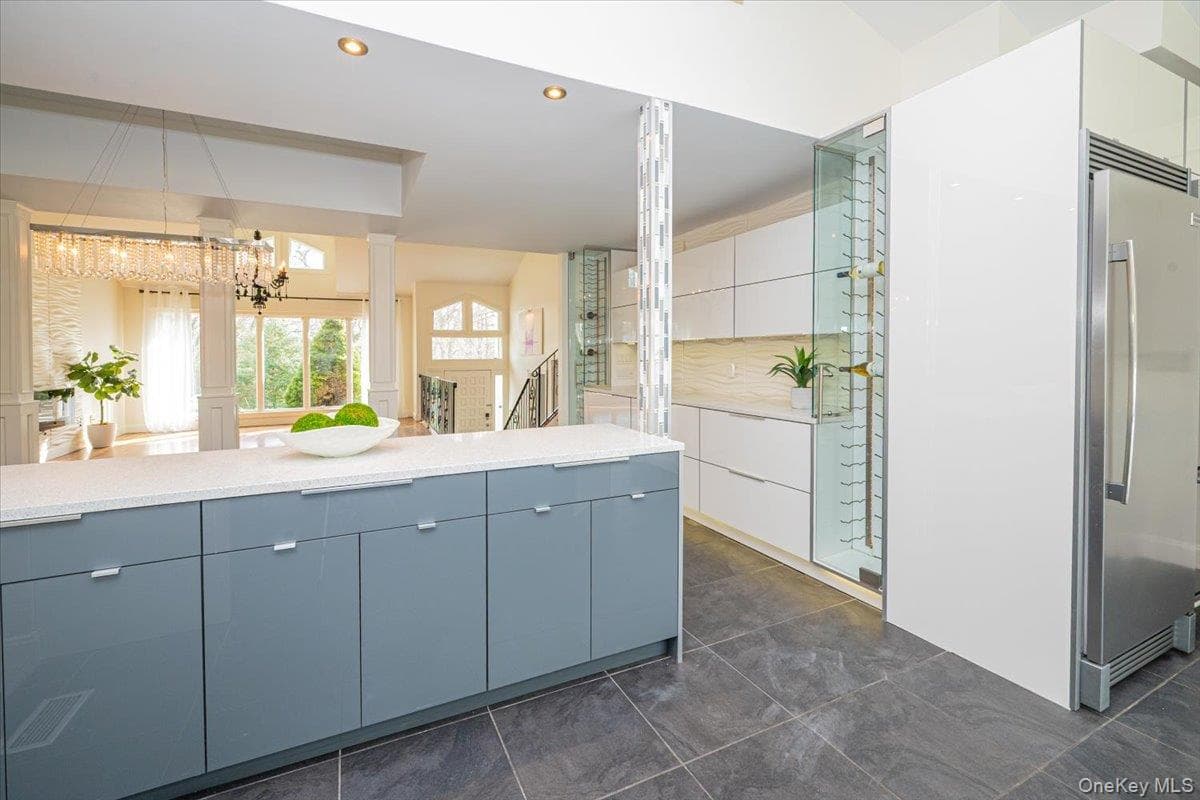 87 Soundview Drive thumbnail 11
