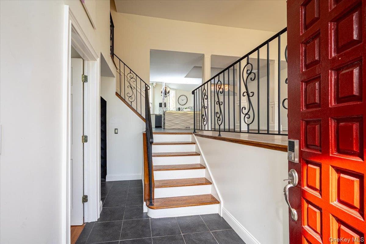 87 Soundview Drive thumbnail 6