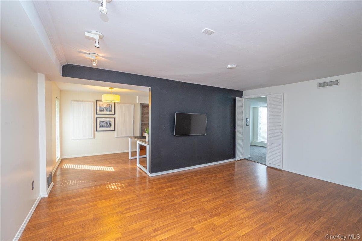 87 Soundview Drive thumbnail 30
