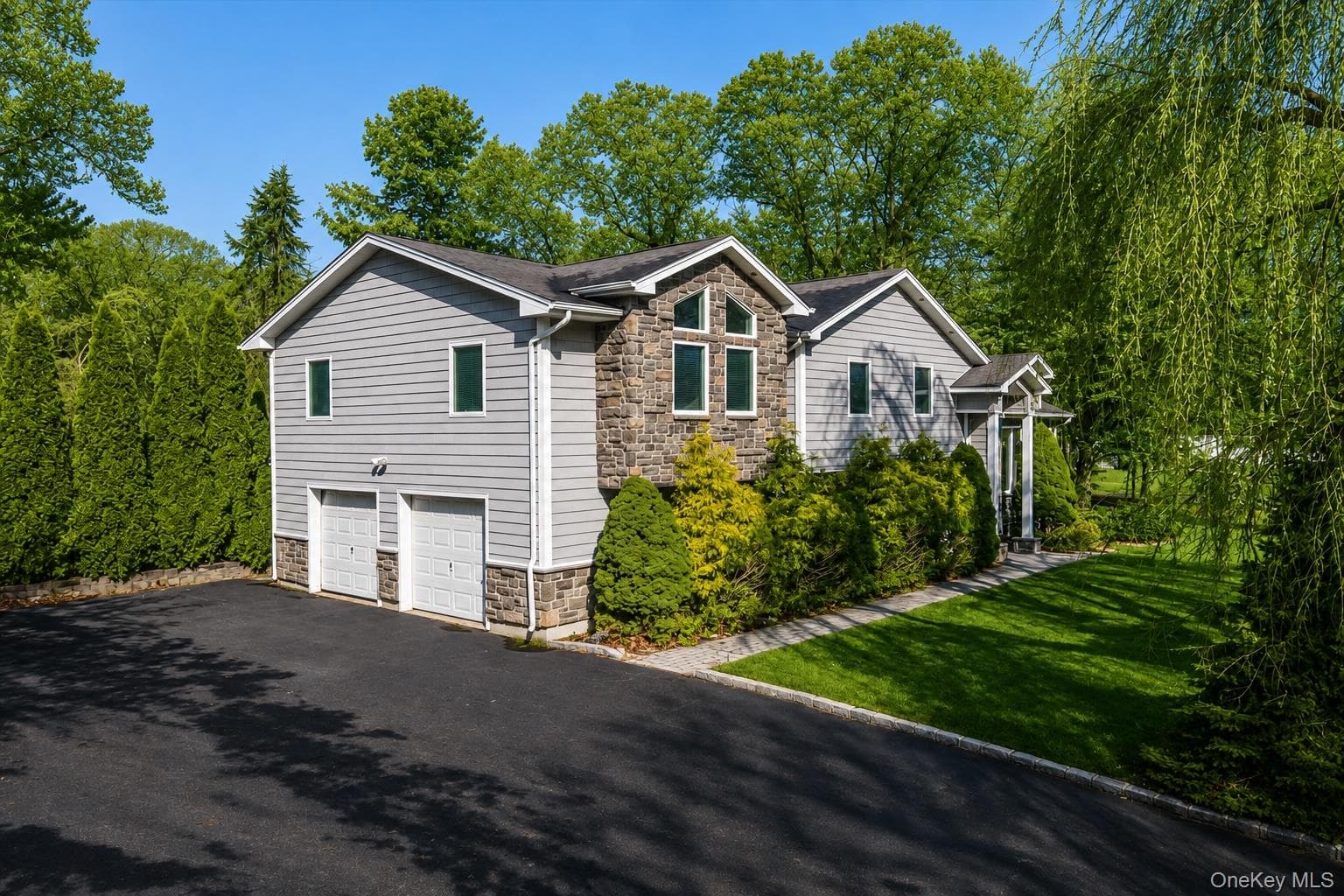 87 Soundview Drive thumbnail 3