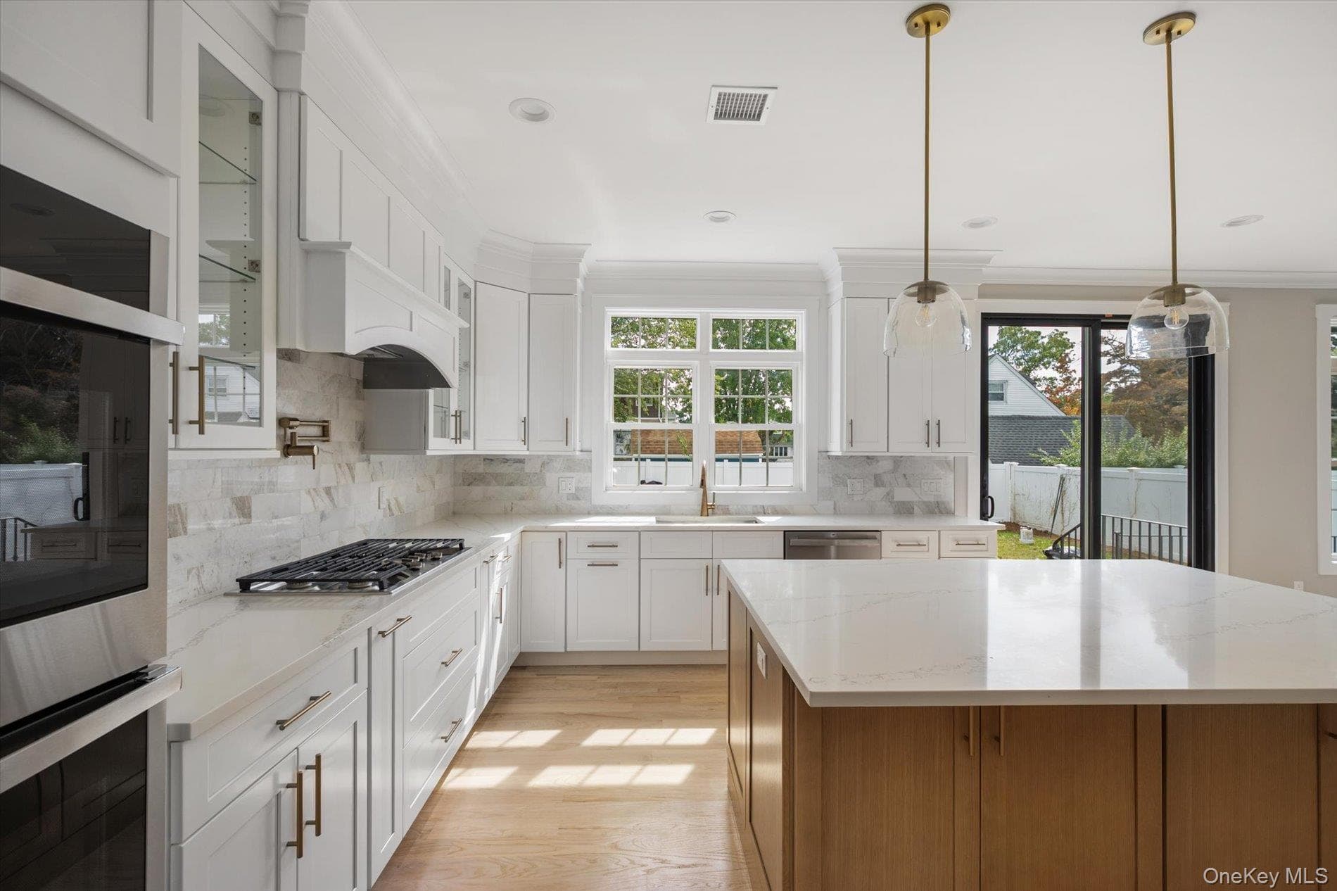 3380 Silverton Avenue thumbnail 7