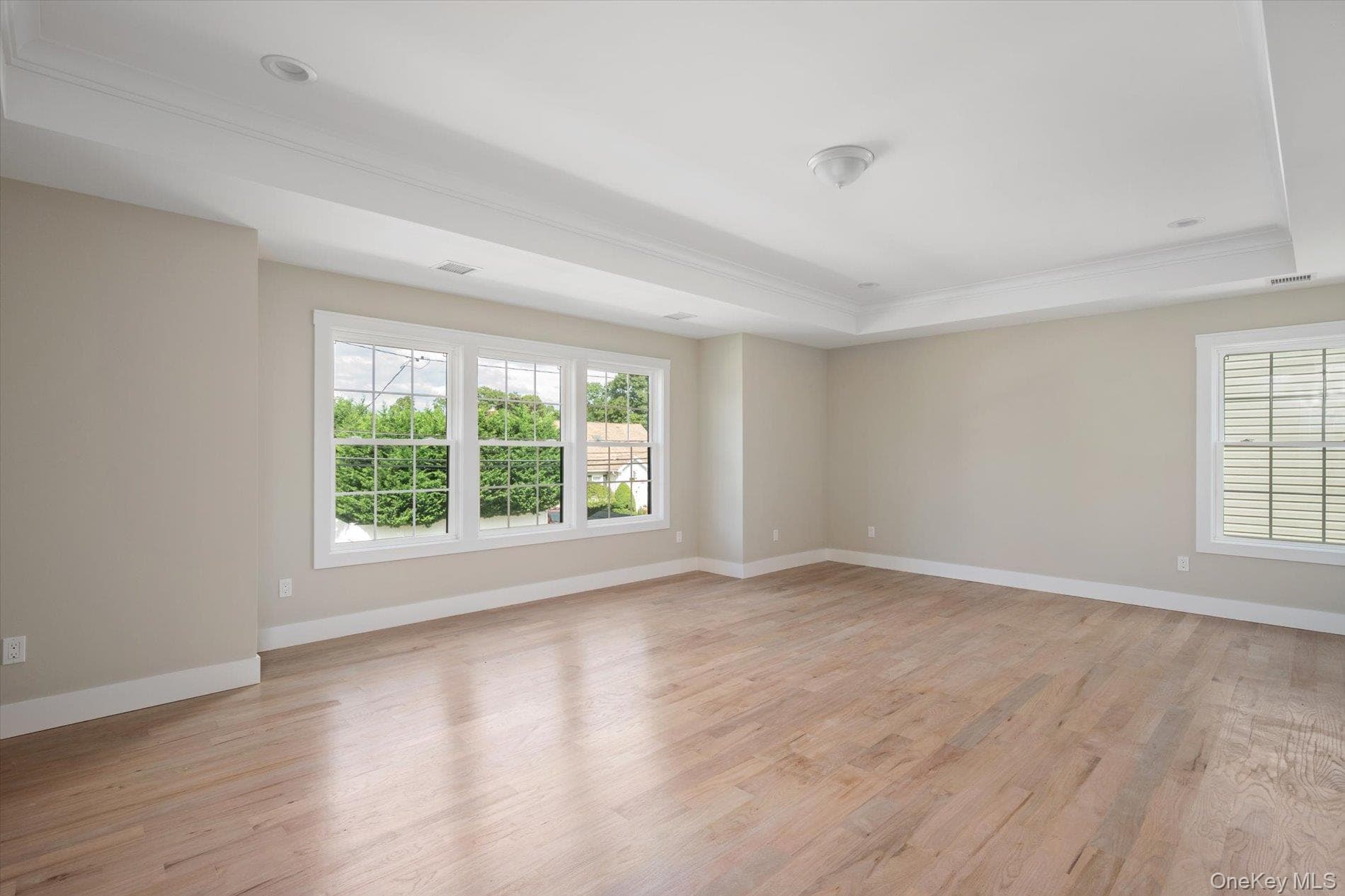 3380 Silverton Avenue thumbnail 11
