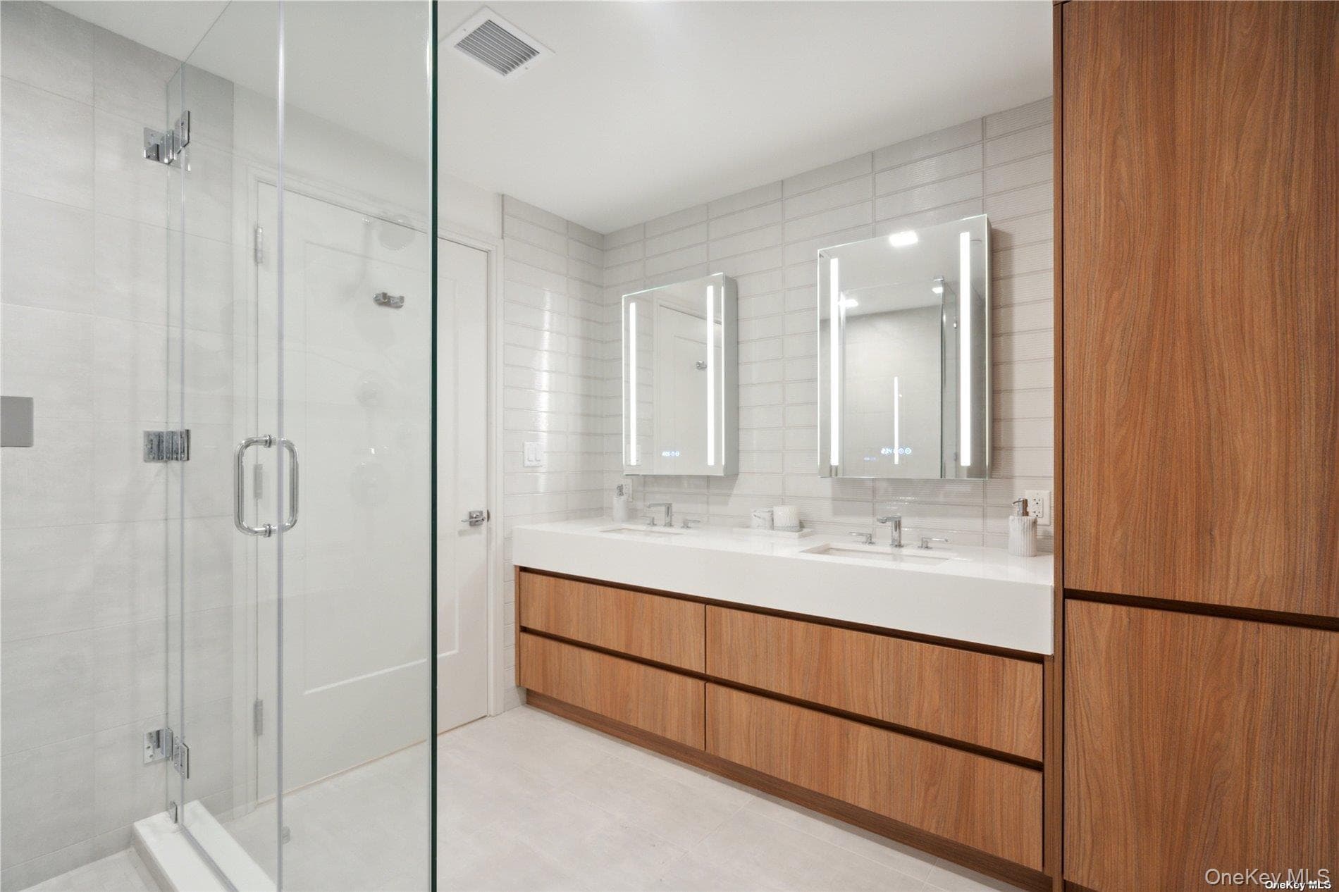 218 Middle Neck Road Unit: 102 thumbnail 30