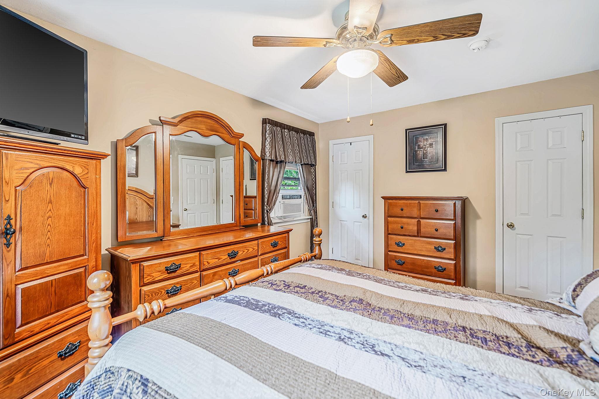 102 Robinson Avenue thumbnail 18