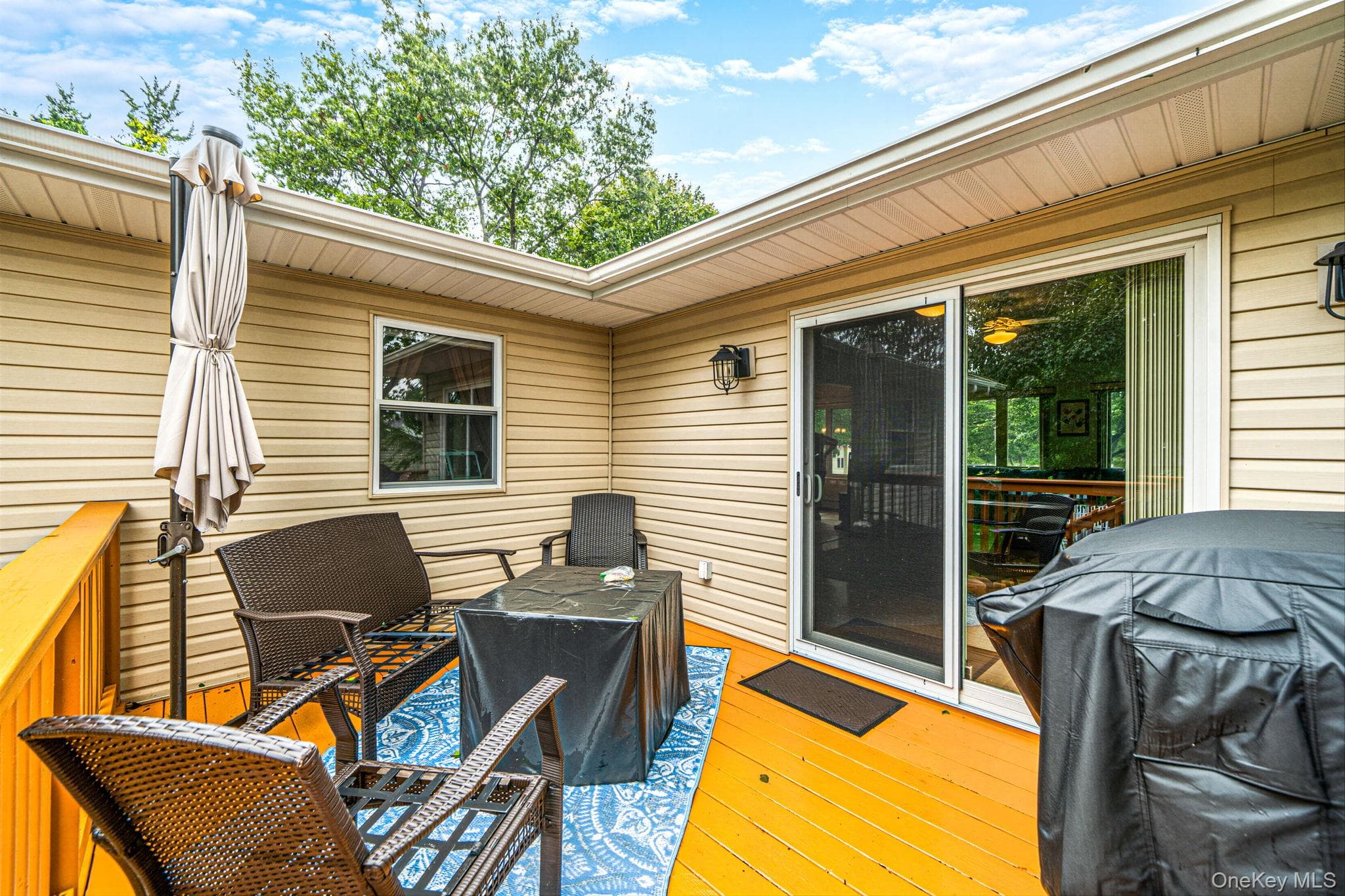 102 Robinson Avenue thumbnail 23