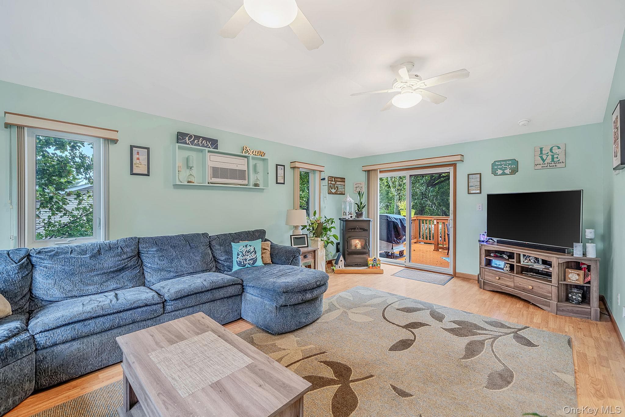 102 Robinson Avenue thumbnail 17