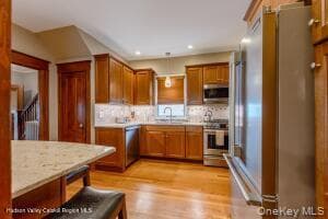 160 Oneil Street thumbnail 15