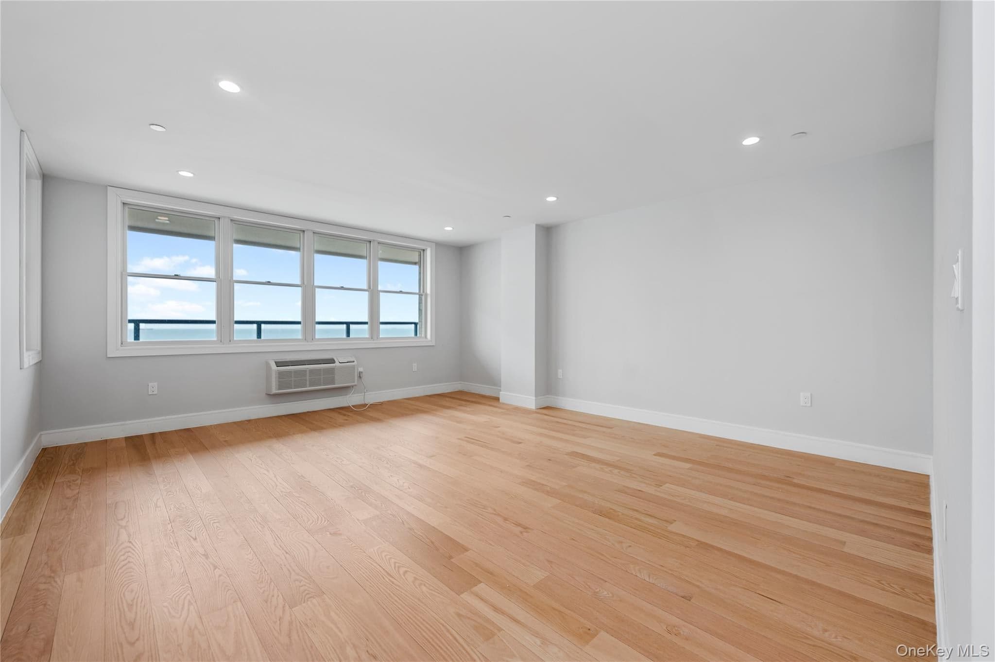 50 W Broadway Unit: 1001 thumbnail 37