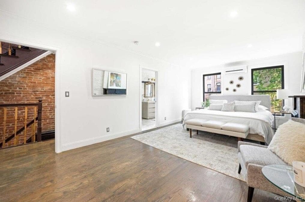 308 Clifton Place thumbnail 11