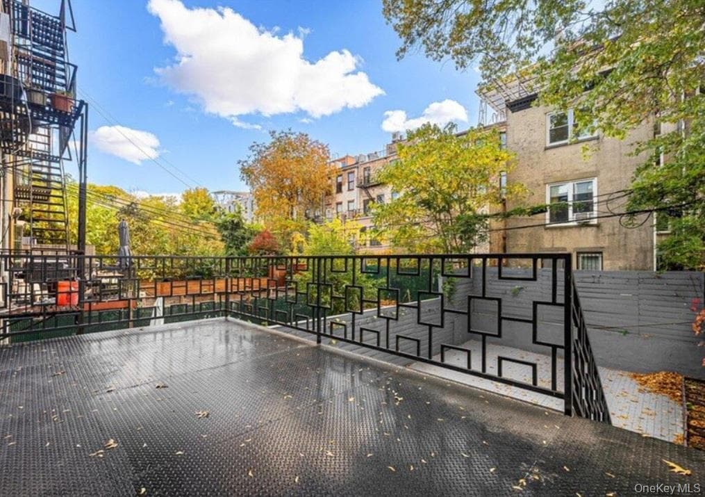 308 Clifton Place thumbnail 5