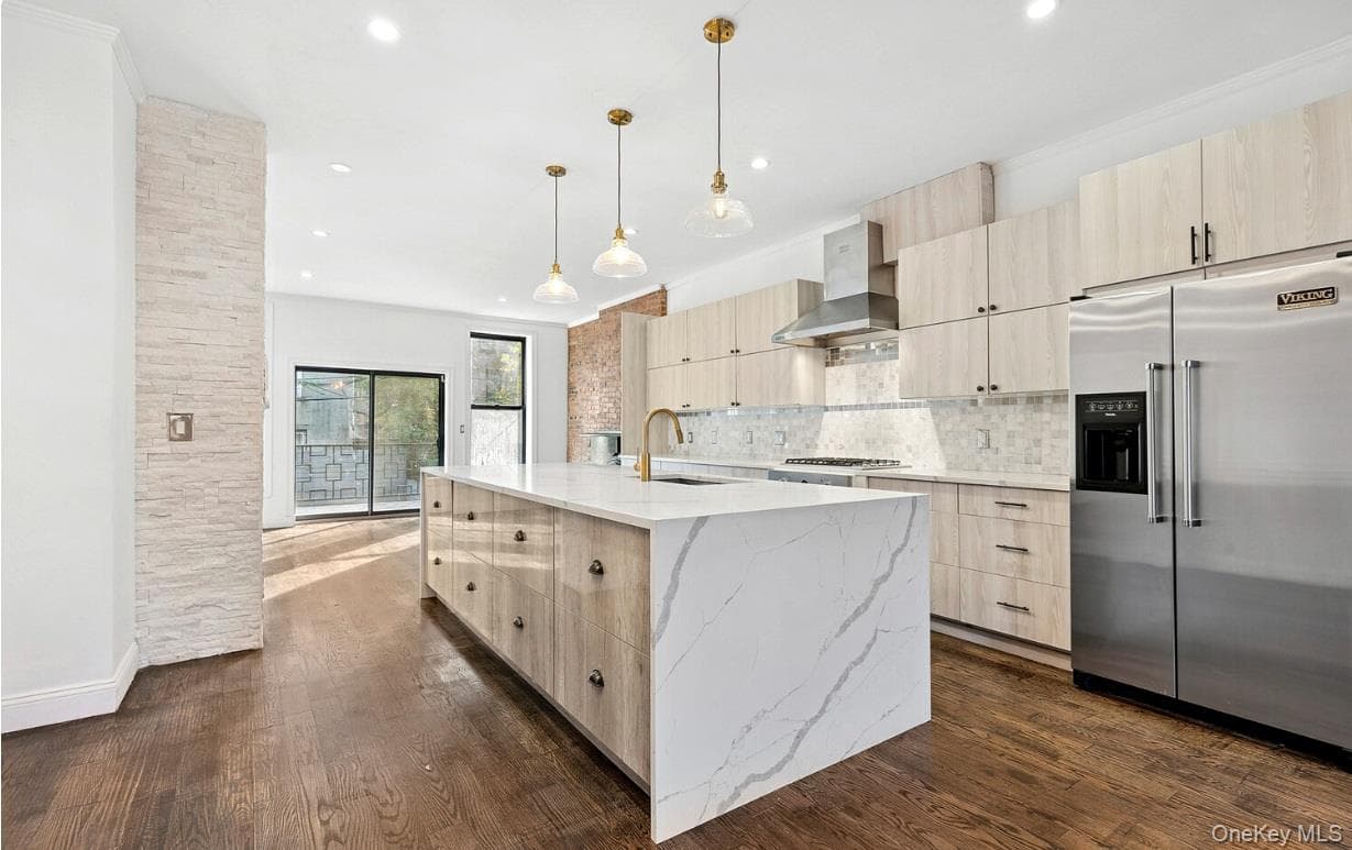 308 Clifton Place thumbnail 8