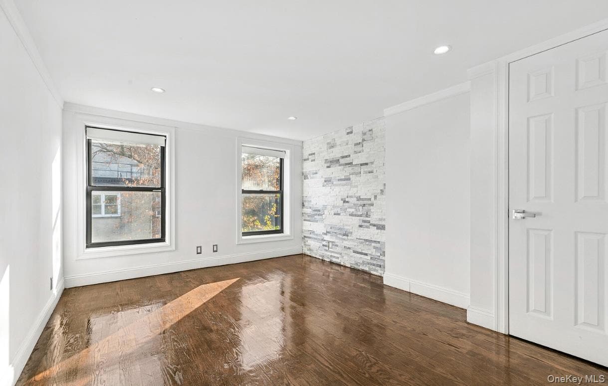 308 Clifton Place thumbnail 22