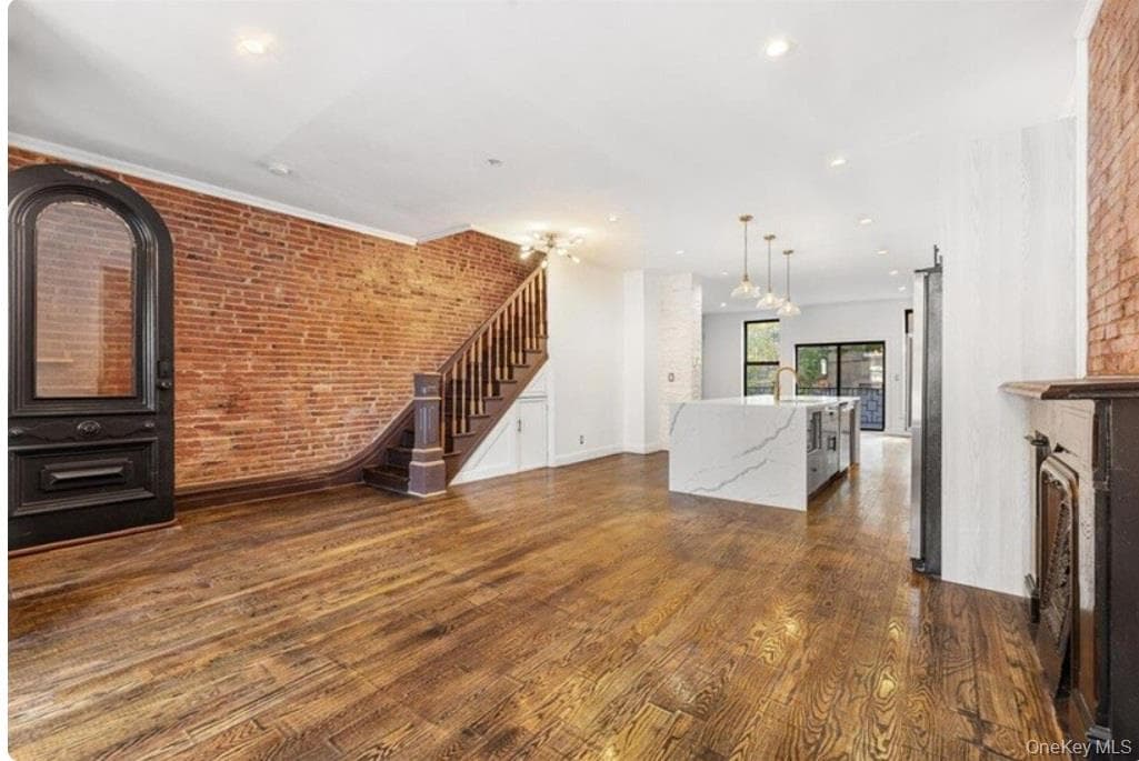308 Clifton Place thumbnail 6