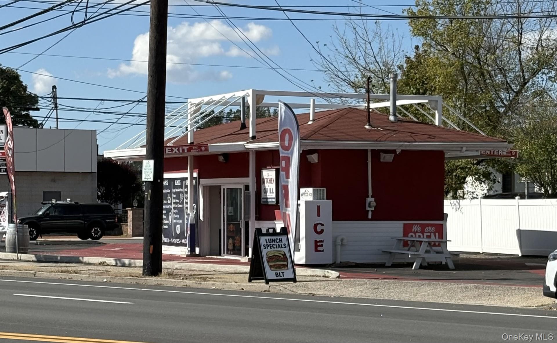 2885 Grand Avenue, Baldwin