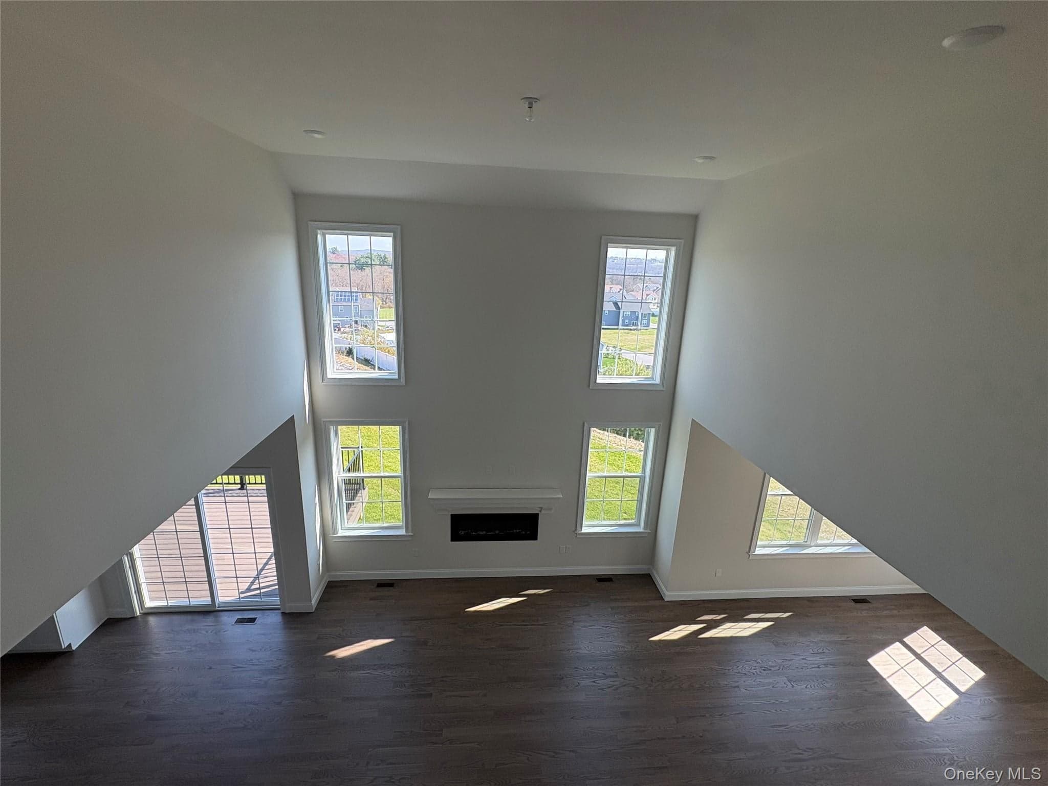 26 Dartmouth DR thumbnail 7