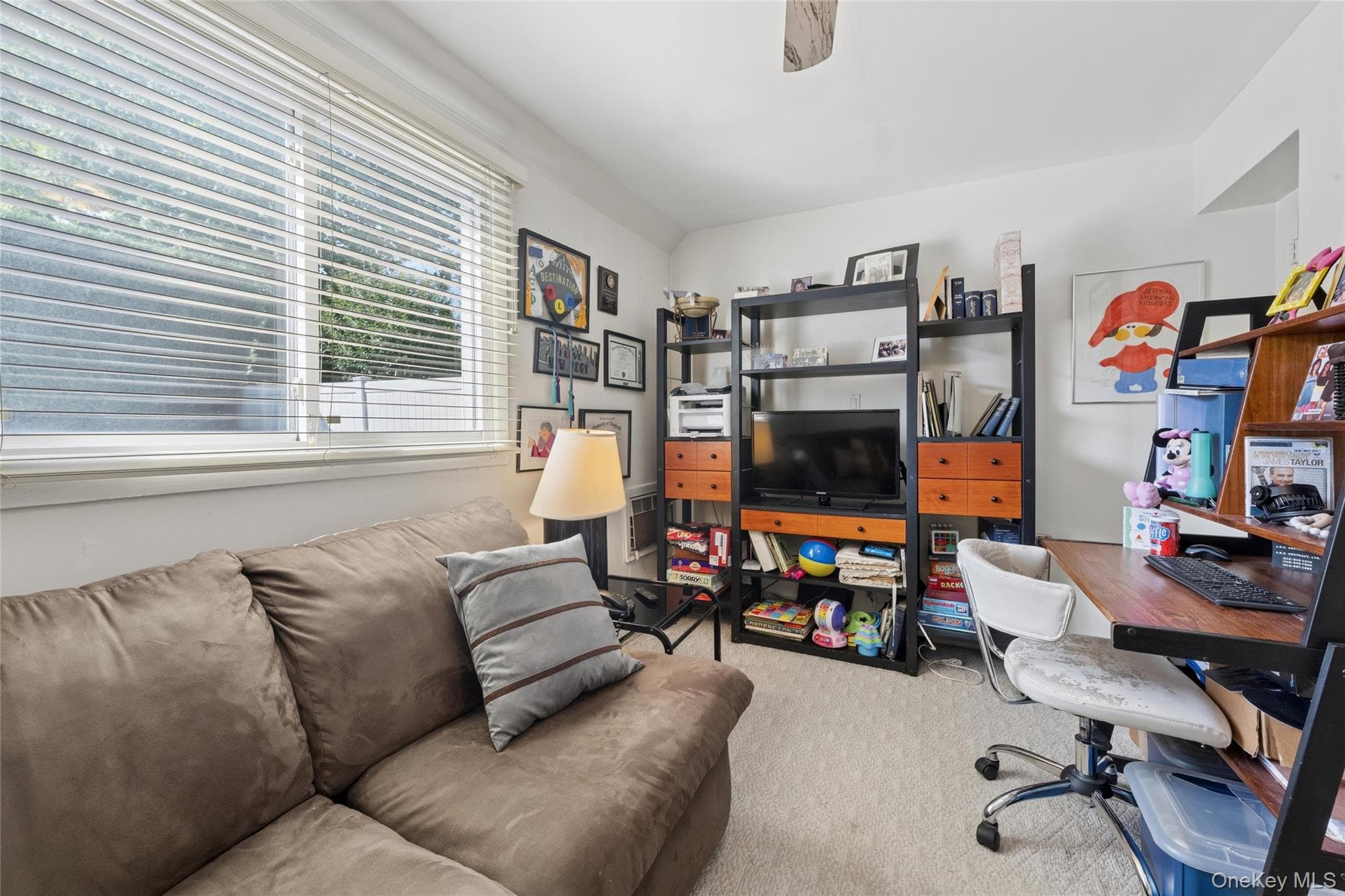 2105 Holland Way thumbnail 13