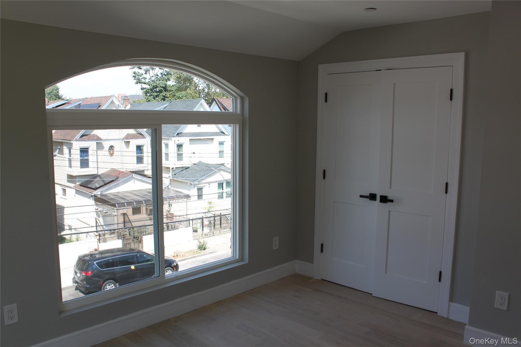 14518 106th Avenue thumbnail 42