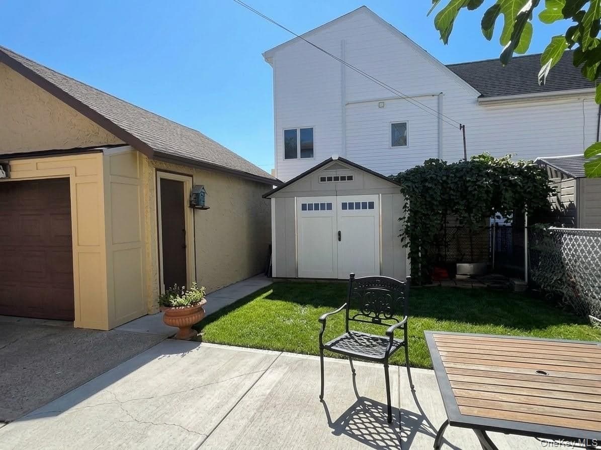 10008 157th Avenue thumbnail 7