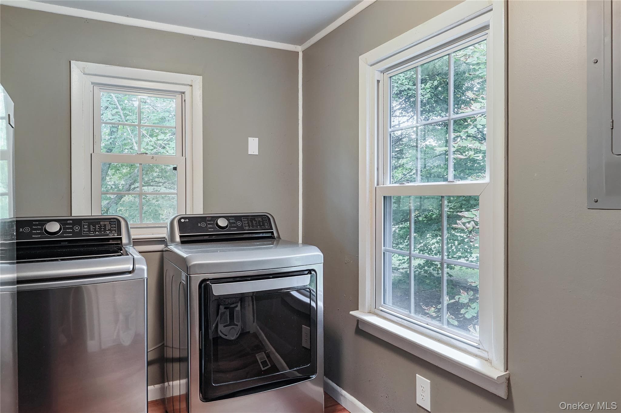 545 N Quaker Lane thumbnail 24