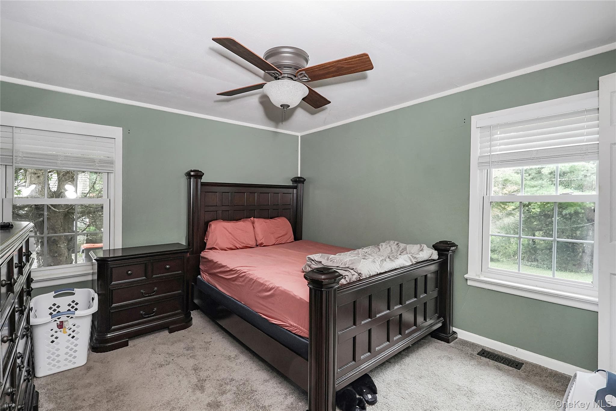 545 N Quaker Lane thumbnail 31