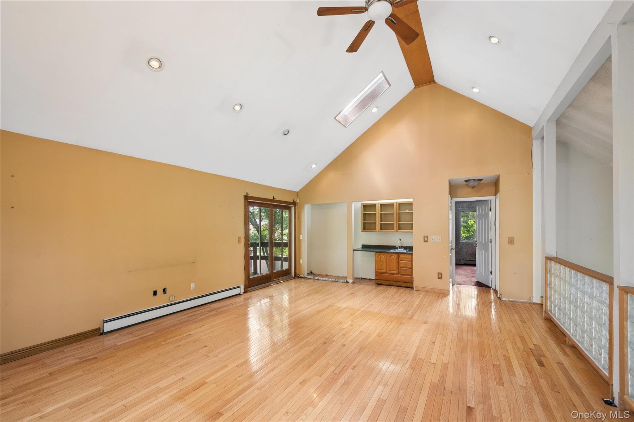 65 Morris Avenue thumbnail 18