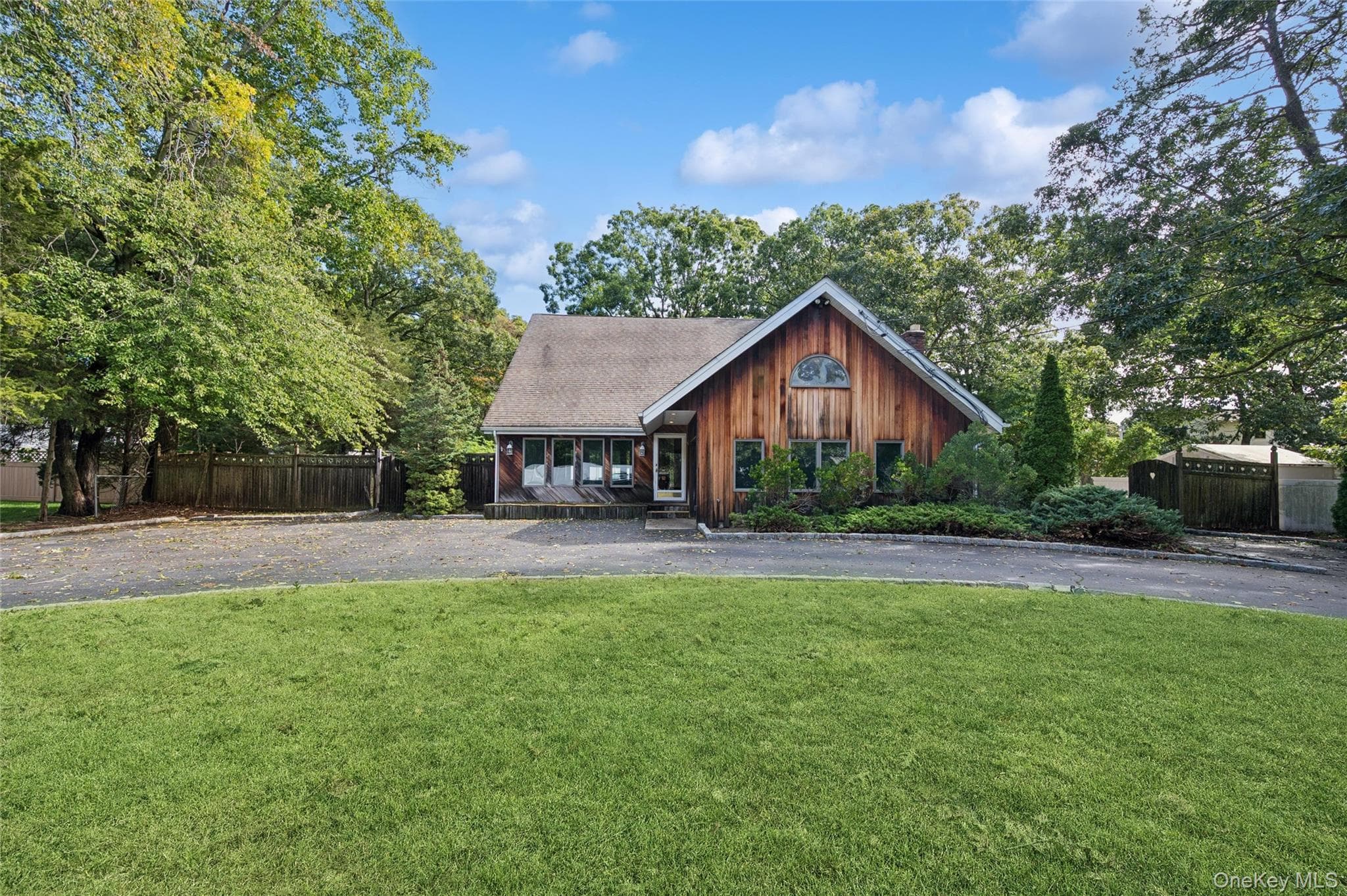 65 Morris Avenue, Holtsville