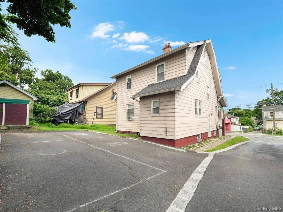 92 N Highland Avenue thumbnail 40