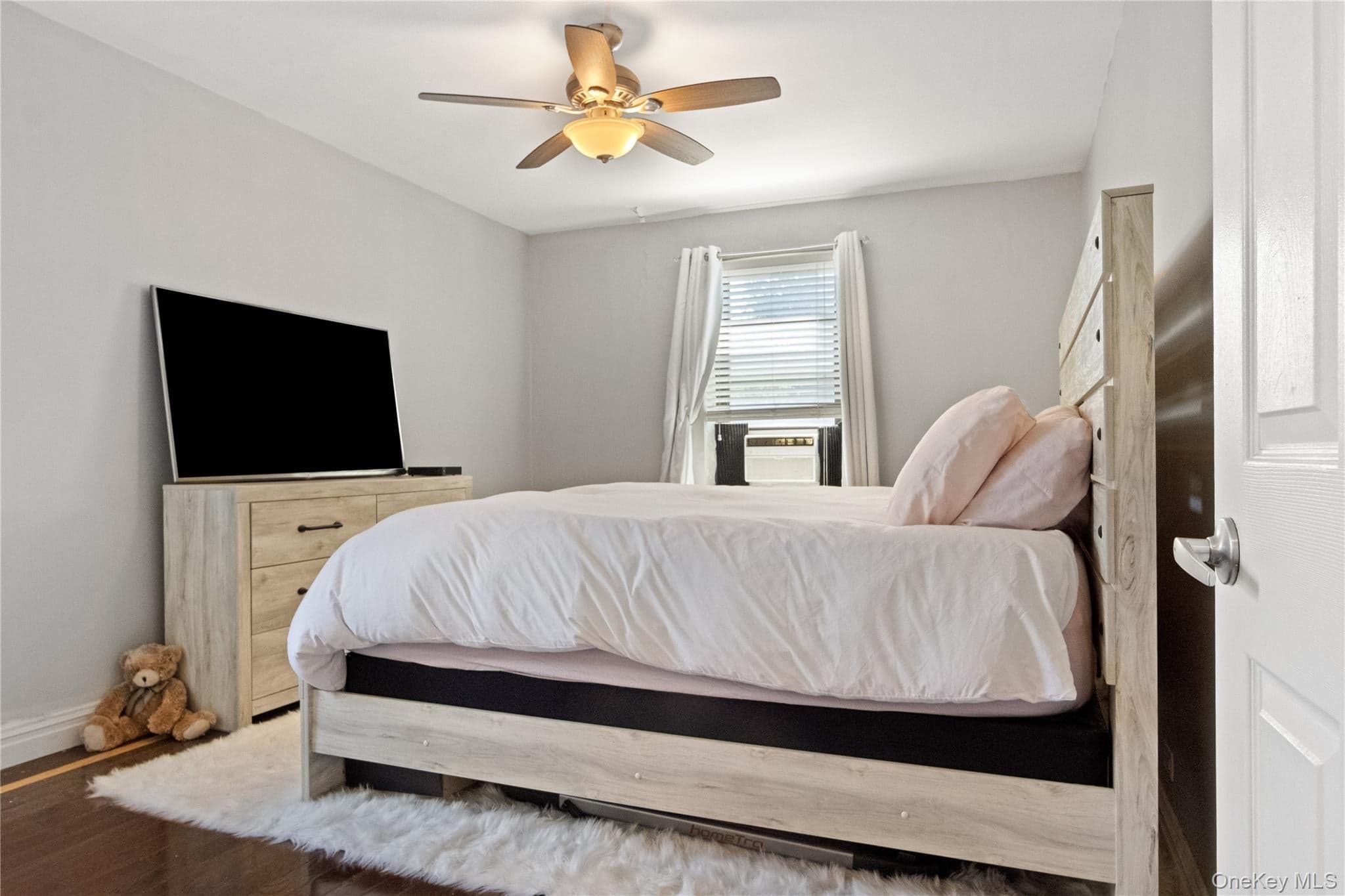 470 N Broadway Unit: B23 thumbnail 8